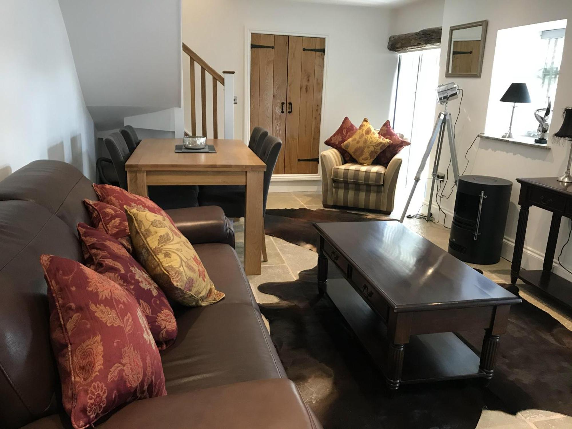 2 Bed Barn Alton Towers Chatsworth Polars Peaks Villa Waterfall Buitenkant foto