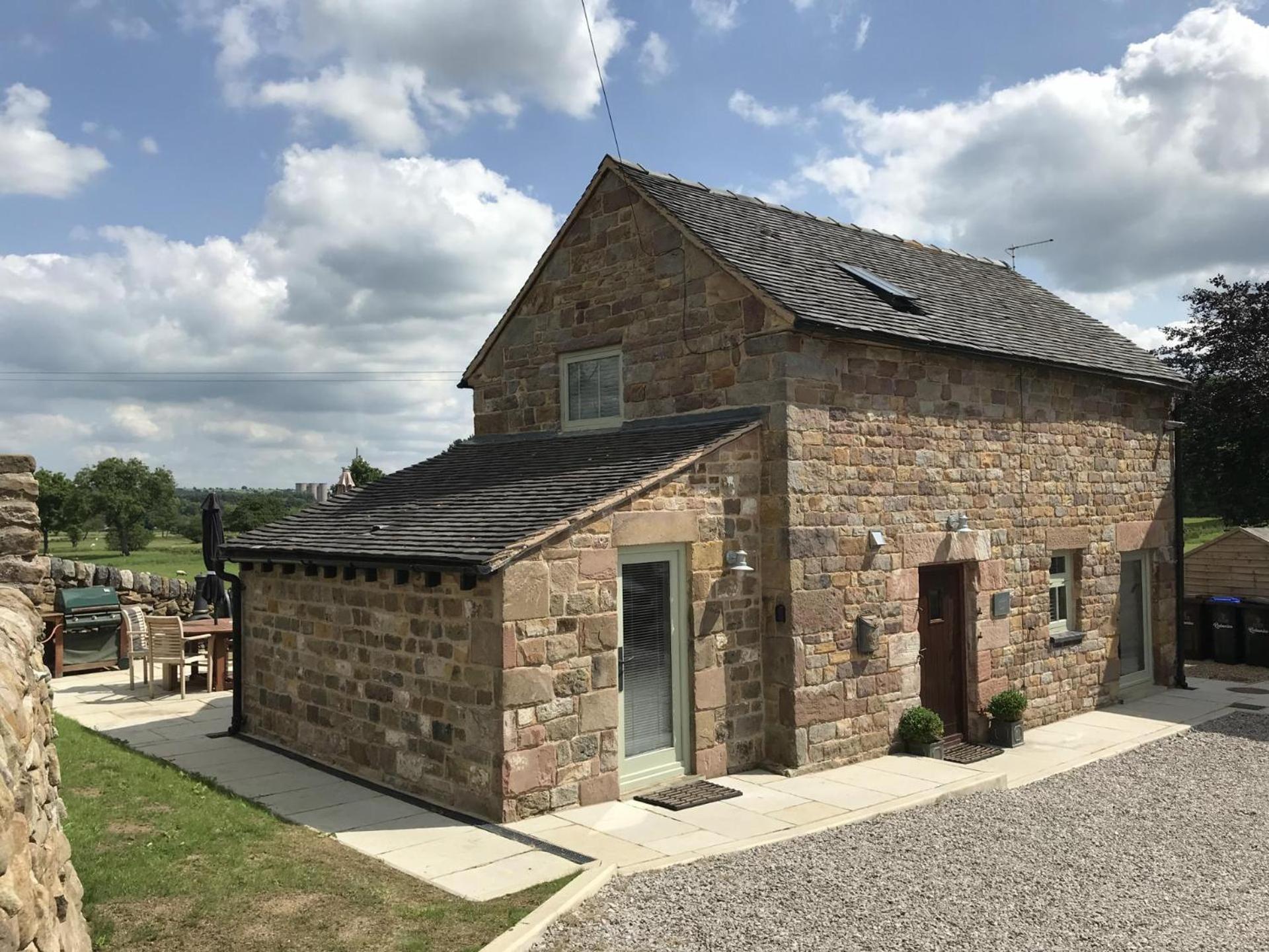 2 Bed Barn Alton Towers Chatsworth Polars Peaks Villa Waterfall Buitenkant foto